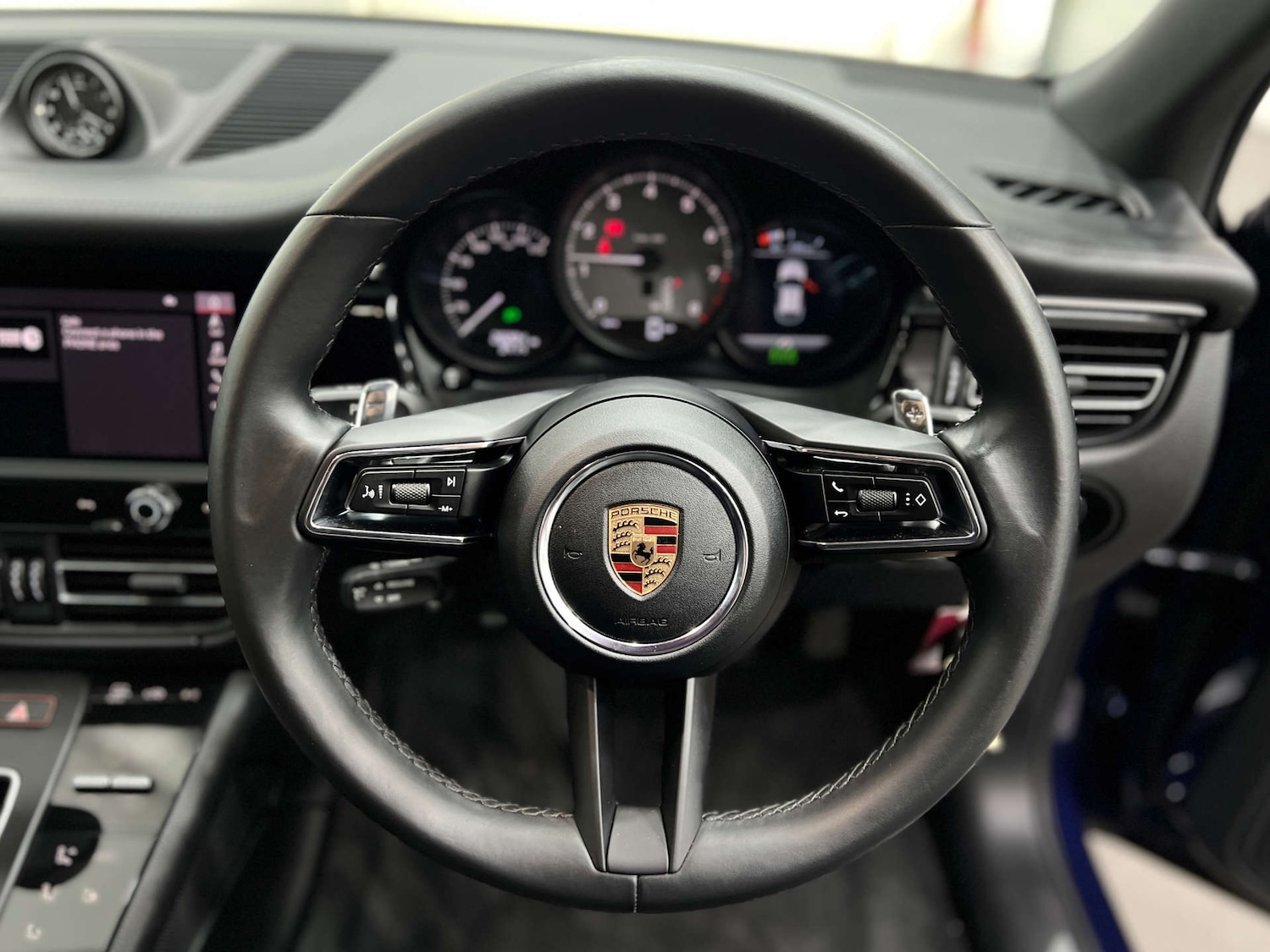 Used Porsche Macan 2022 for sale - 76277630: Photo 22