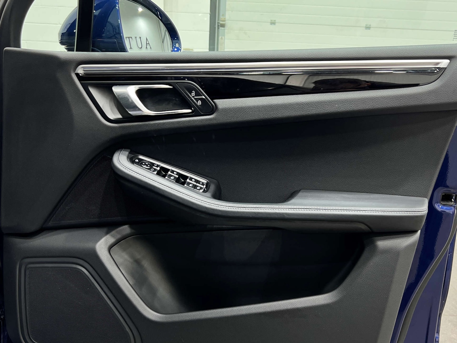 Used Porsche Macan 2022 for sale - 76277630: Photo 33