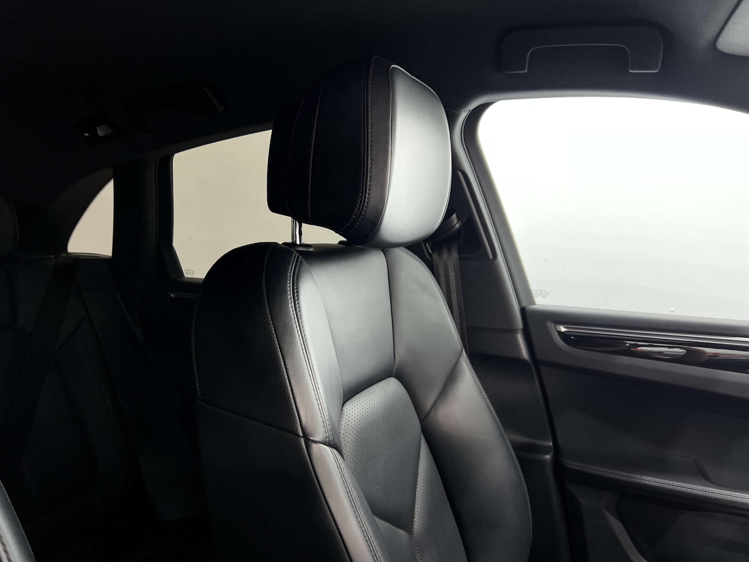 Used Porsche Macan 2022 for sale - 76277630: Photo 36