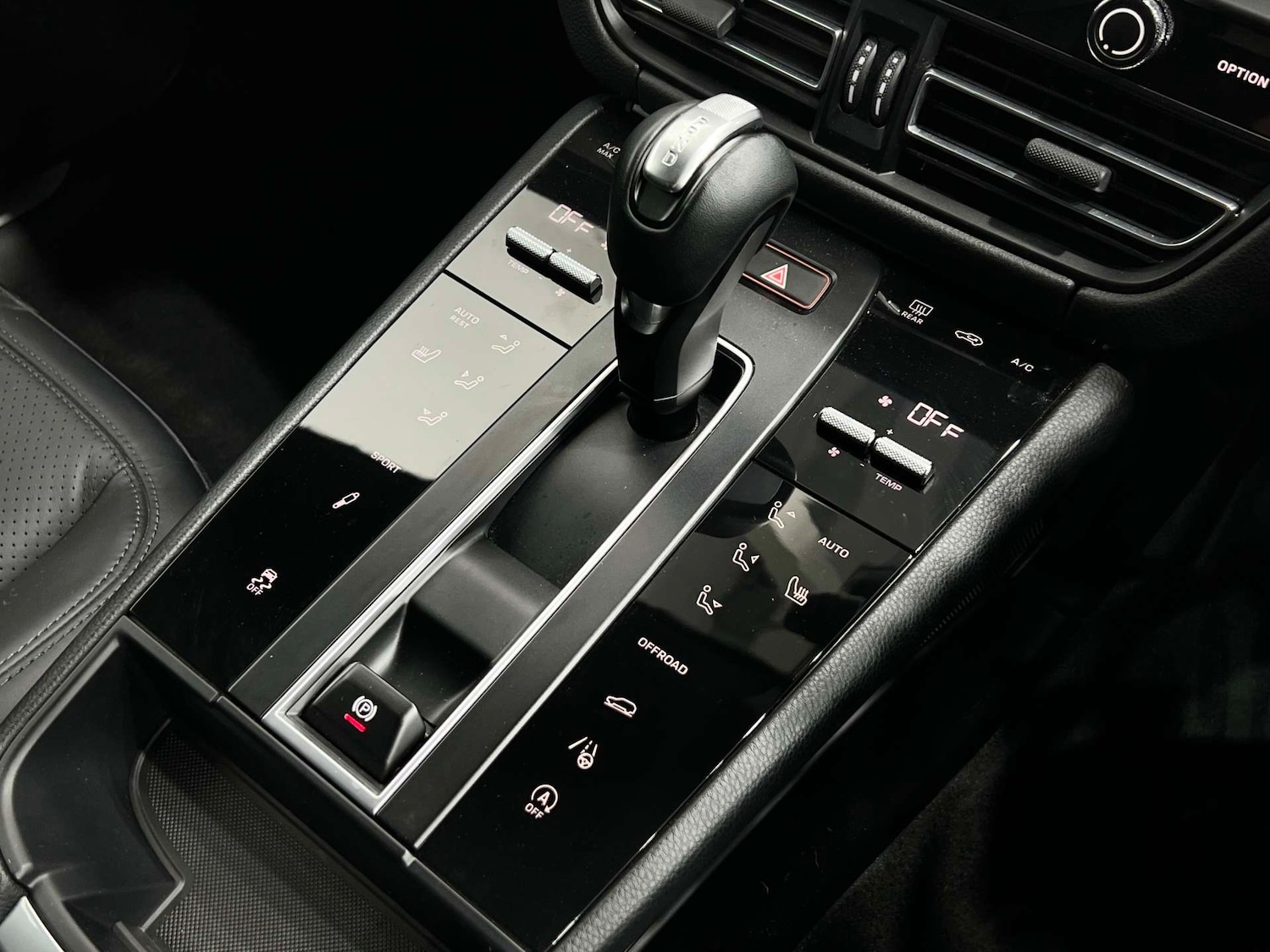 Used Porsche Macan 2022 for sale - 76277630: Photo 39