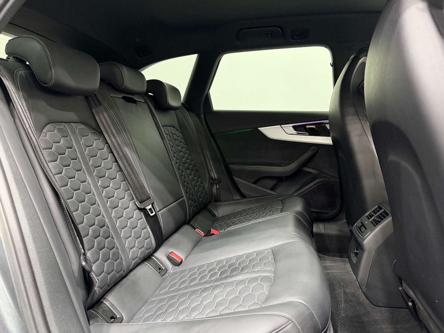 Used Audi RS4 2022 for sale - 77833878: Photo 16