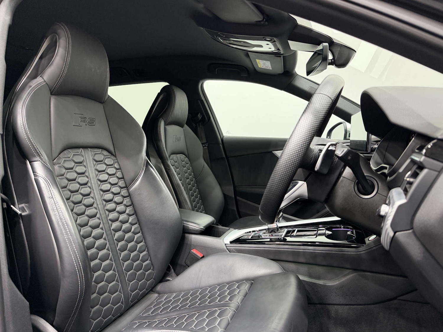 Used Audi RS4 2022 for sale - 77833878: Photo 2