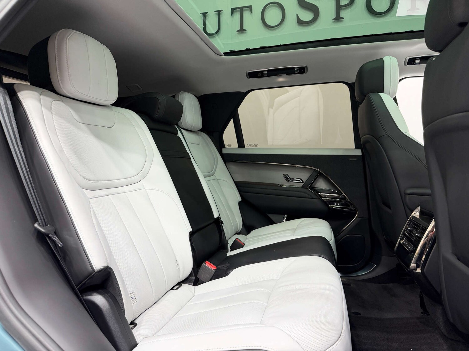 Used Land Rover Range Rover Sport 2024 for sale - 76830063: Photo 16