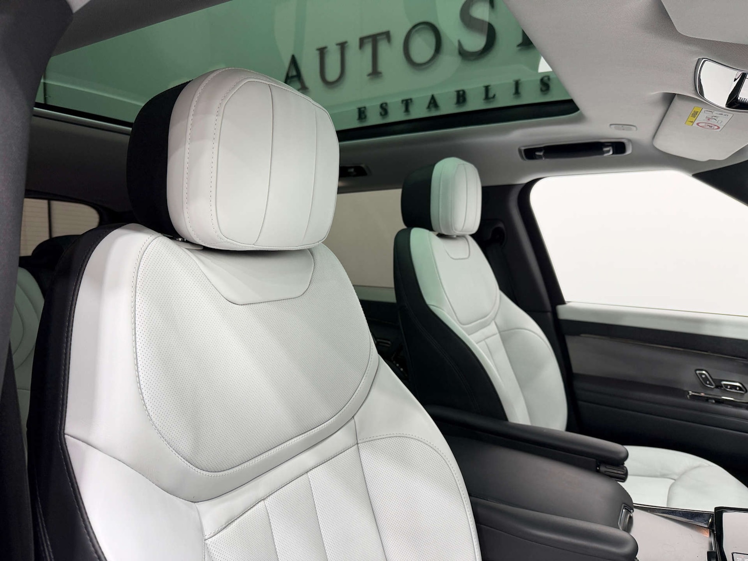 Used Land Rover Range Rover Sport 2024 for sale - 76830063: Photo 42