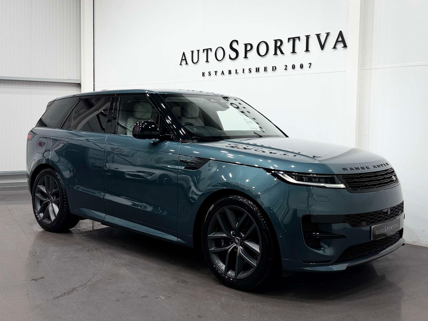 Used Land Rover Range Rover Sport 2024 for sale - 76830063: Photo 8