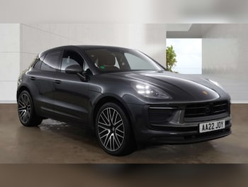 Used Porsche Macan 2023 for sale - 78873388: Photo