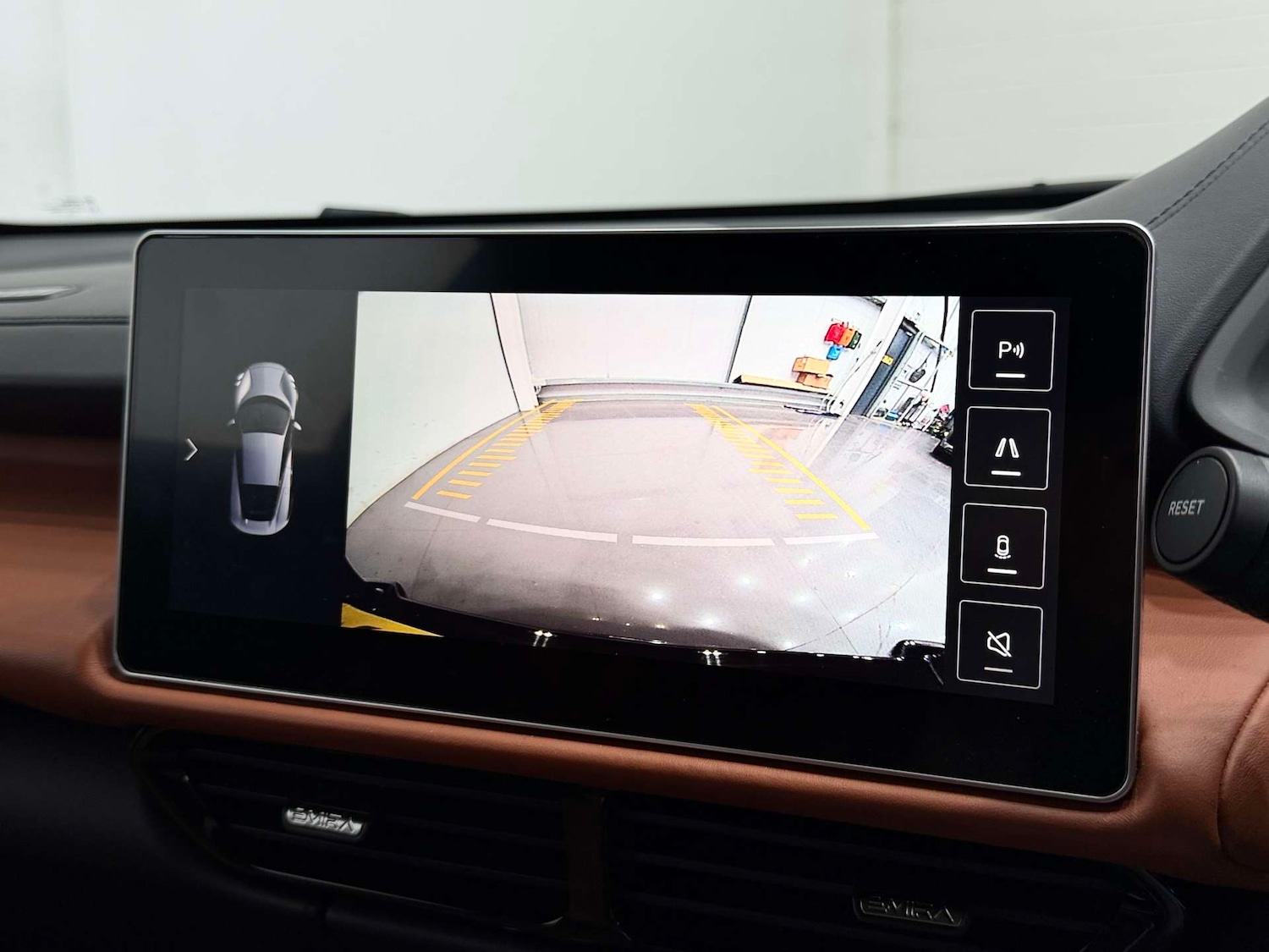 Used Lotus Emira 2023 for sale - 78111292: Photo 40