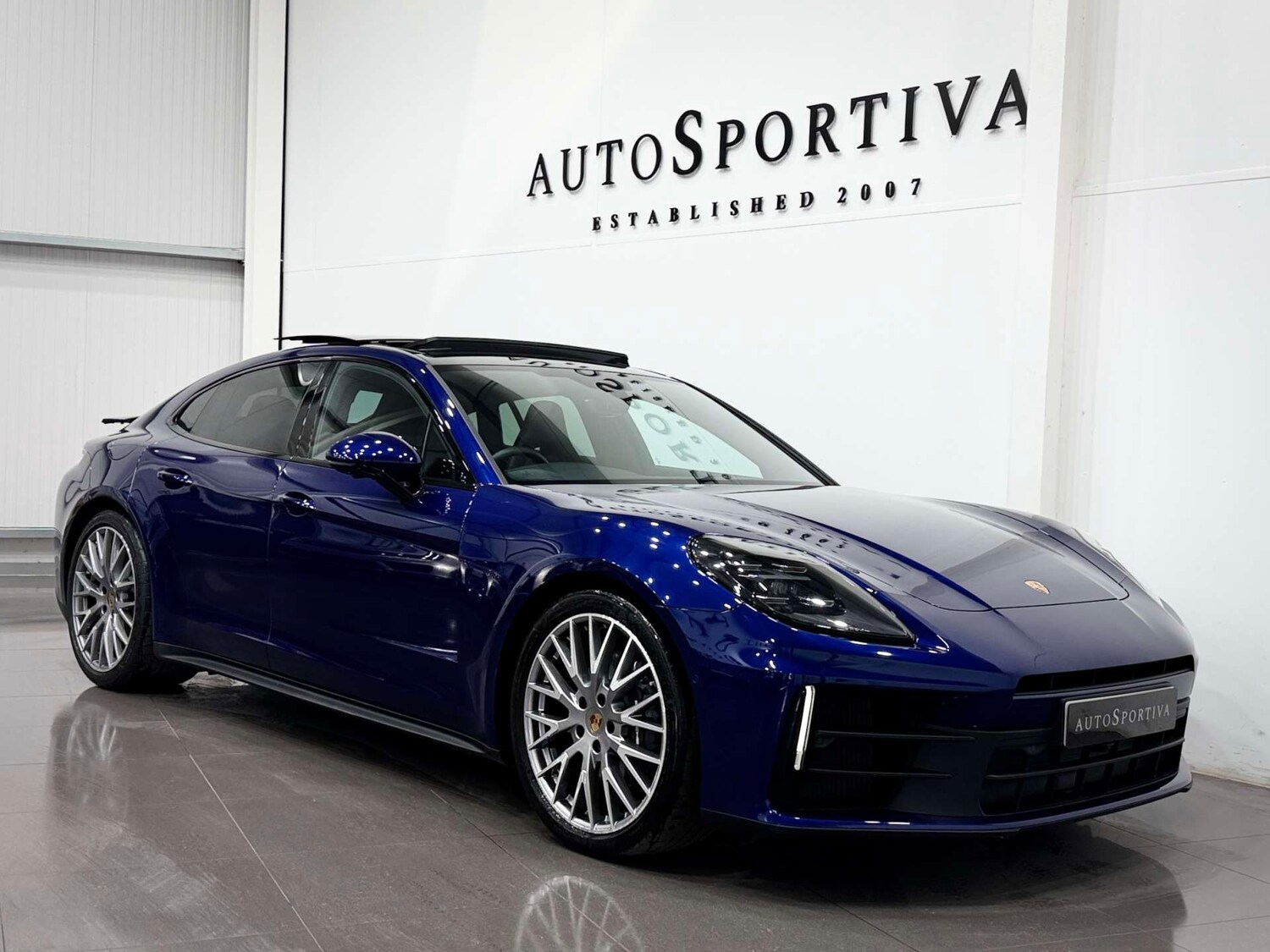 Used Porsche Panamera 2024 for sale - 78154350: Photo 10