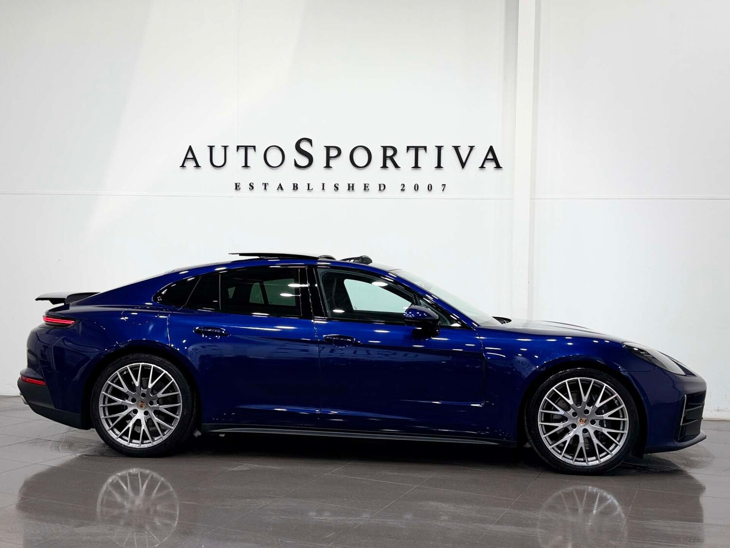 Used Porsche Panamera 2024 for sale - 78154350: Photo 8
