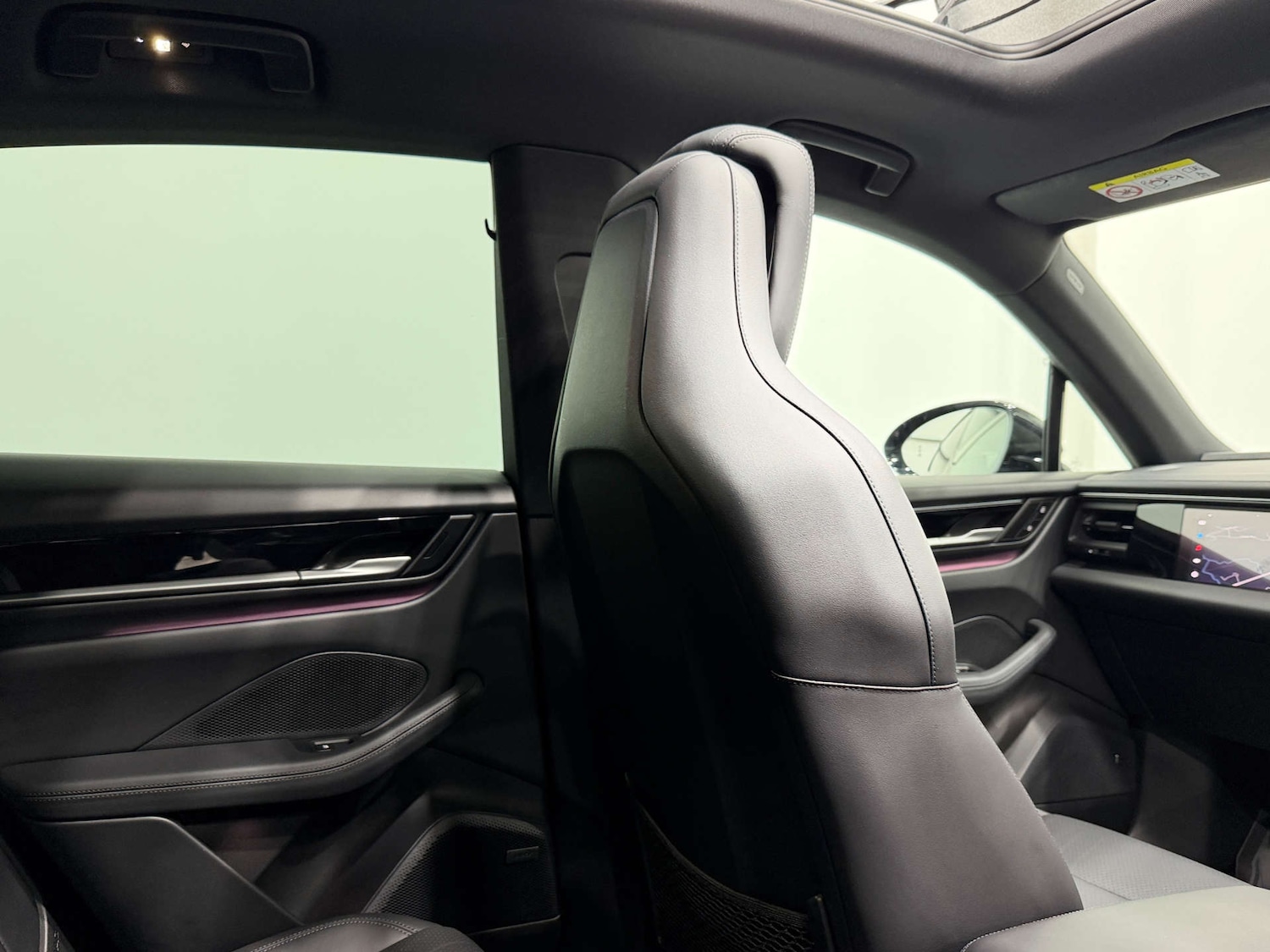 Used Porsche Macan 2024 for sale - 77210014: Photo 19