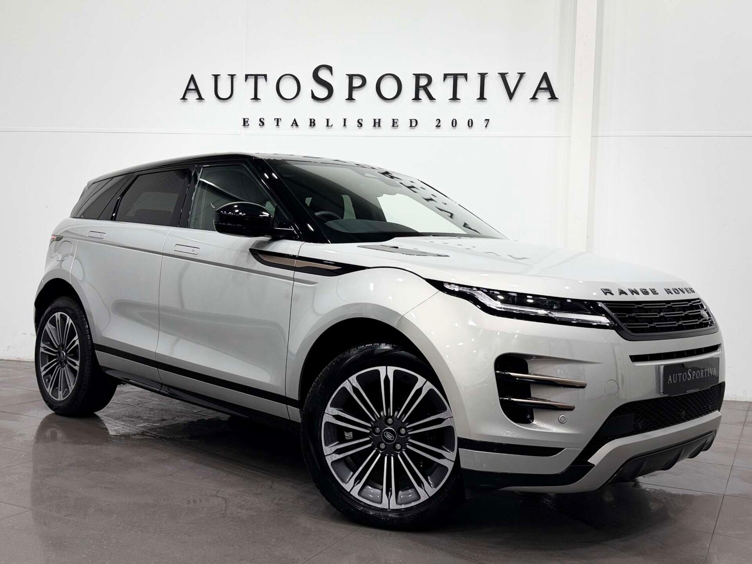 Used Land Rover Range Rover Evoque 2023 for sale - 76579682: Photo 1
