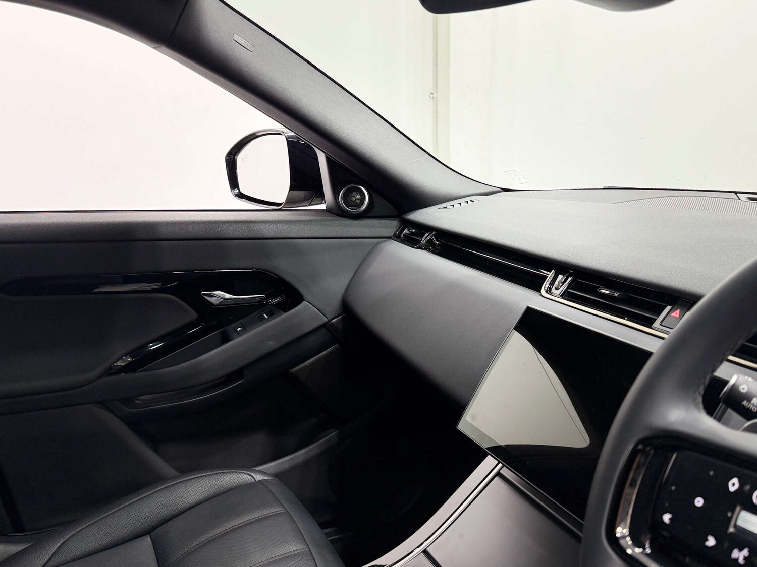 Used Land Rover Range Rover Evoque 2023 for sale - 76579682: Photo 28