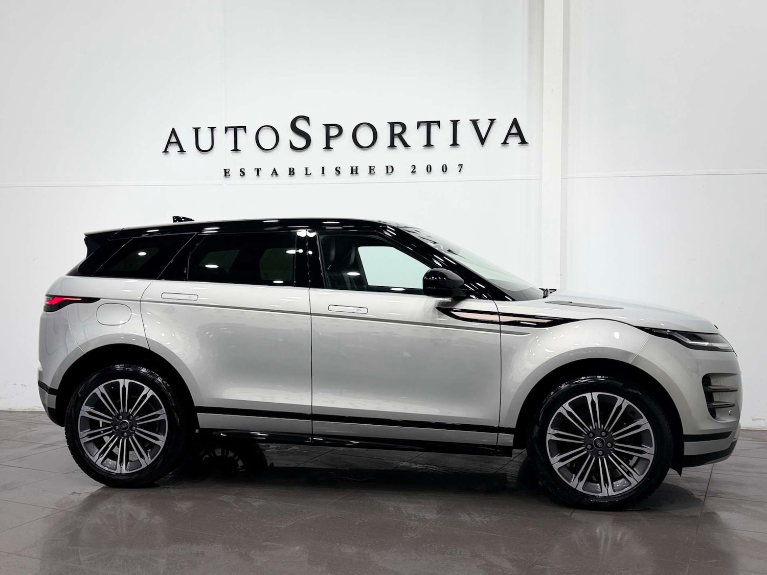 Used Land Rover Range Rover Evoque 2023 for sale - 76579682: Photo 6