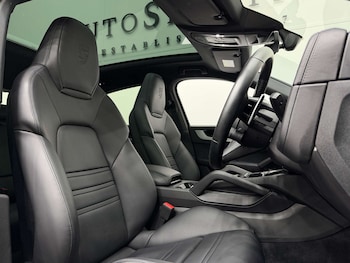 Used Porsche Cayenne 2023 for sale - 78769347: Photo