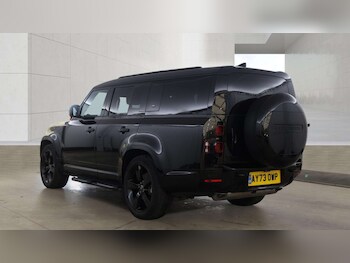 Used Land Rover Defender 2023 for sale - 78733873: Photo