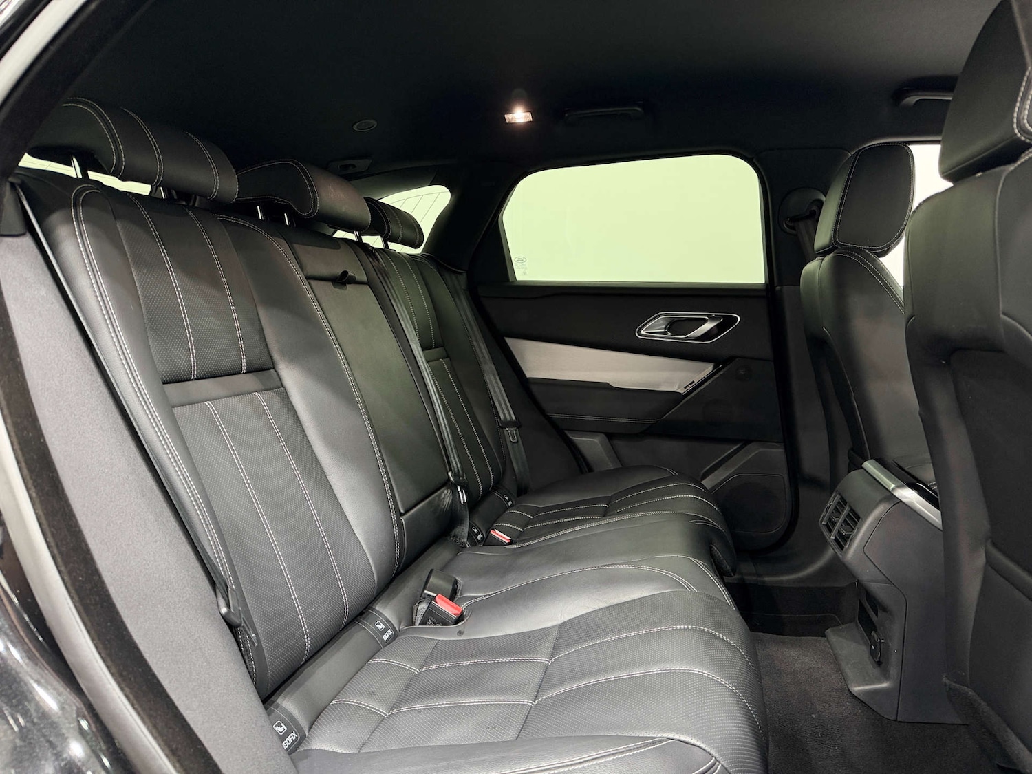 Used Land Rover Range Rover Velar 2022 for sale - 76969214: Photo 14