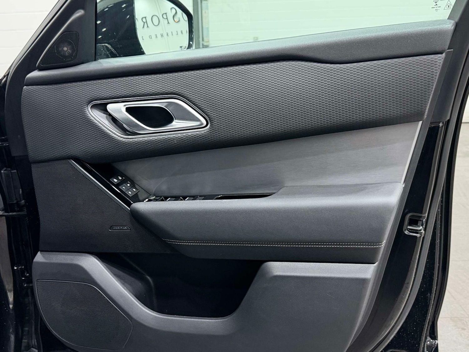 Used Land Rover Range Rover Velar 2022 for sale - 76969214: Photo 31