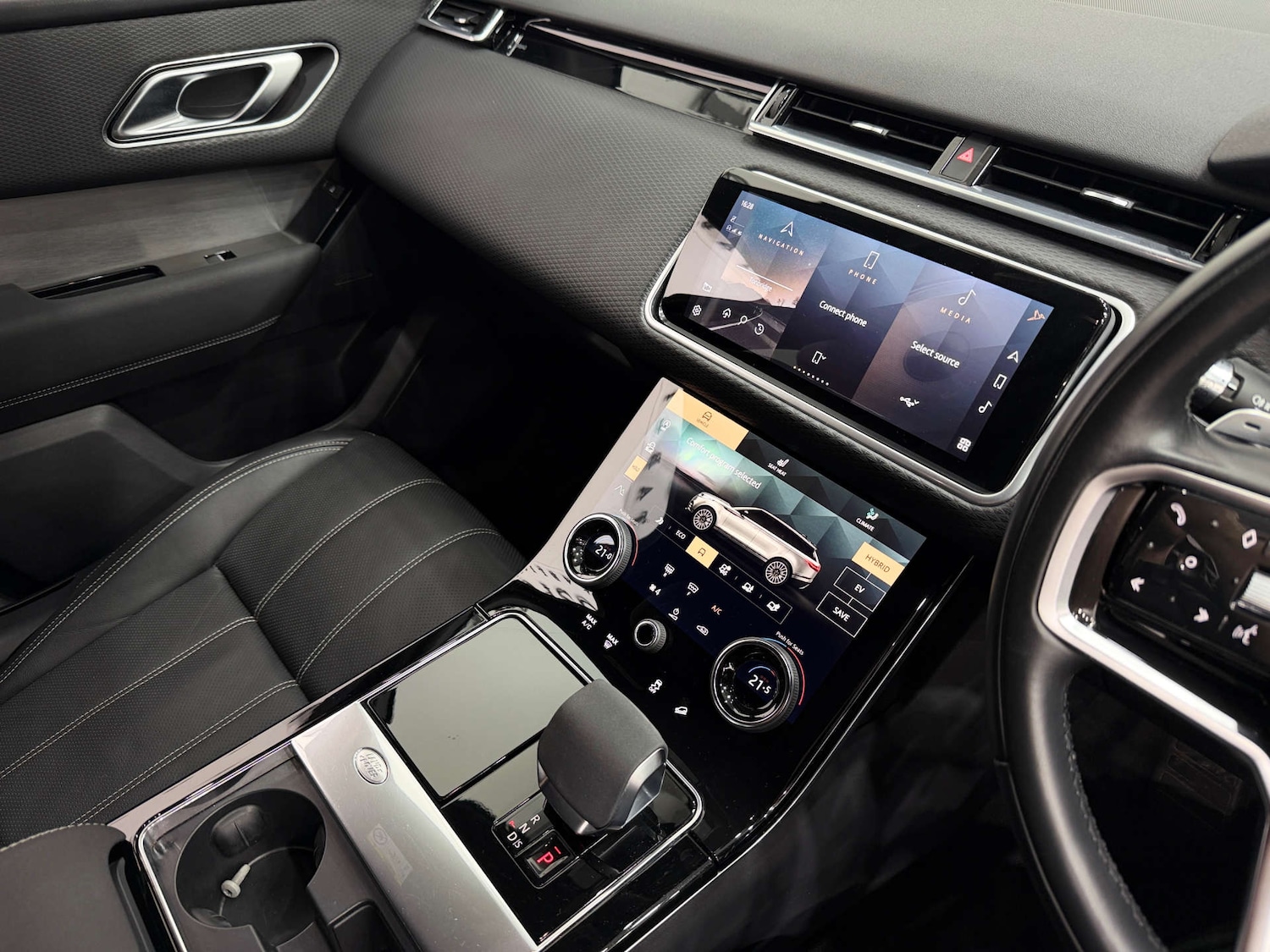 Used Land Rover Range Rover Velar 2022 for sale - 76969214: Photo 38