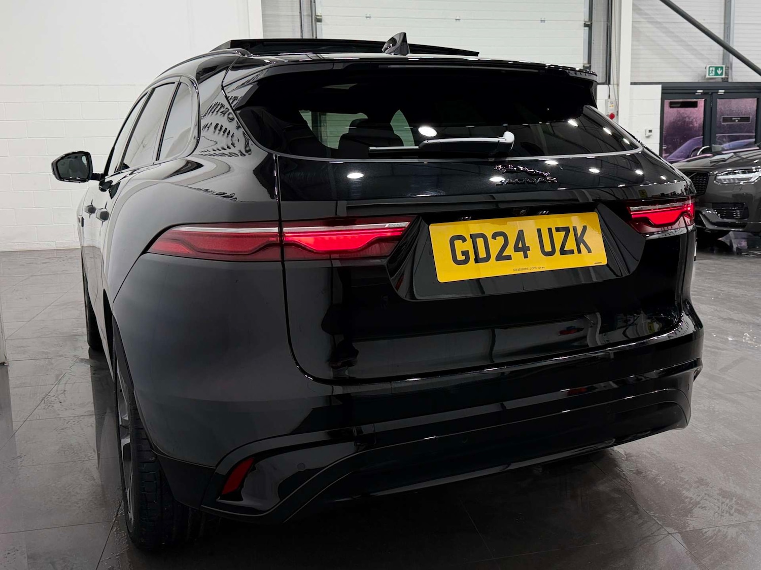 Used Jaguar F-Pace 2024 for sale - 77065871: Photo 11