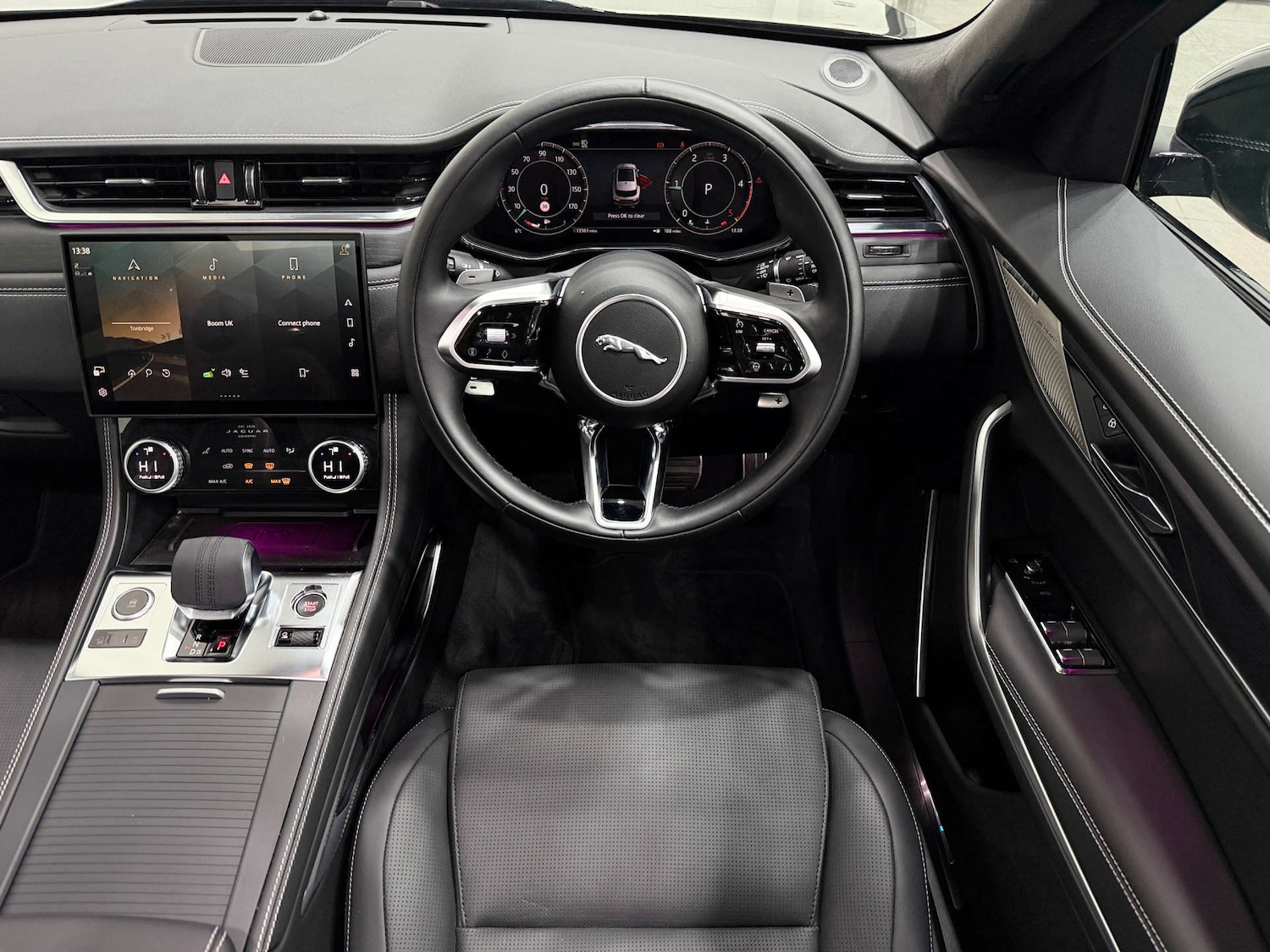 Used Jaguar F-Pace 2024 for sale - 77065871: Photo 24