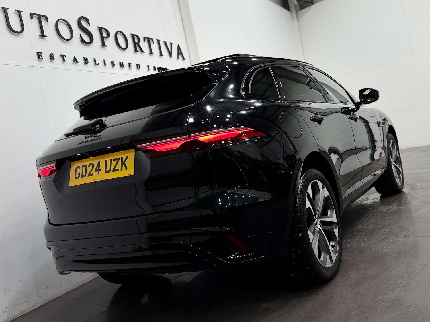 Used Jaguar F-Pace 2024 for sale - 77065871: Photo 28