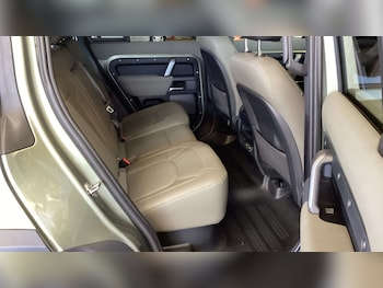 Used Land Rover Defender 2023 for sale - 78456260: Photo