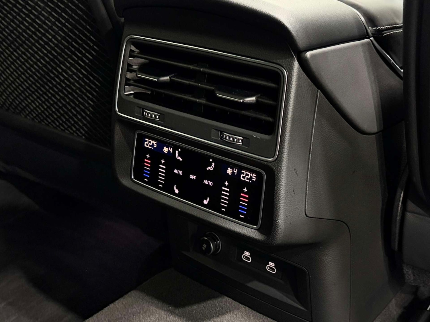 Used Audi Q8 2024 for sale - 77833934: Photo 18