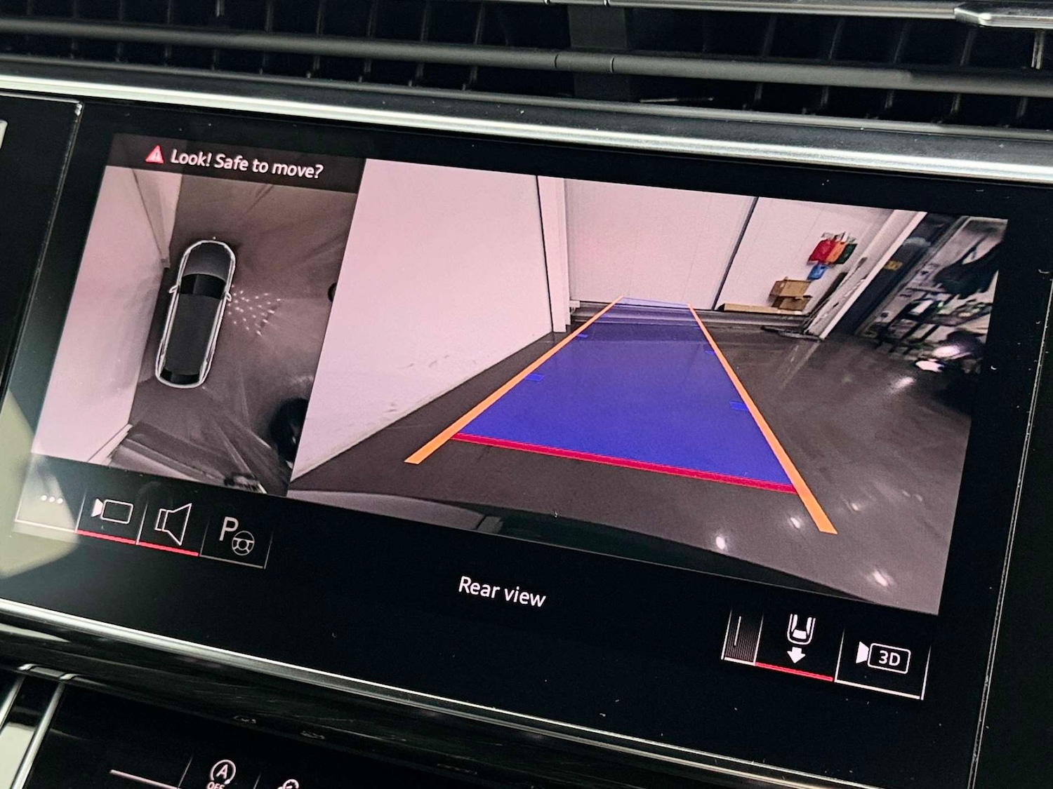 Used Audi Q8 2024 for sale - 77833934: Photo 56