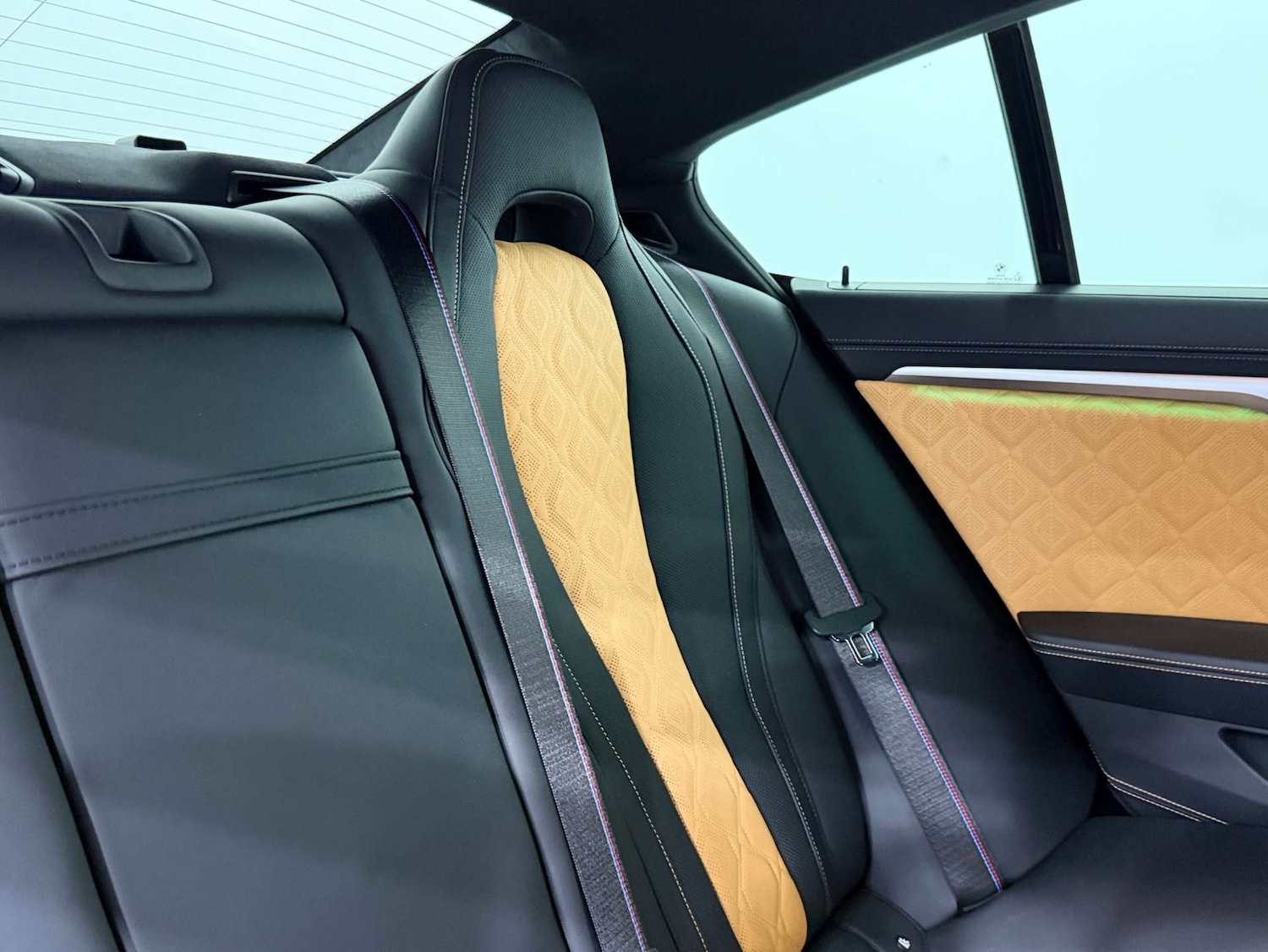 Used BMW M8 2022 for sale - 76477431: Photo 16