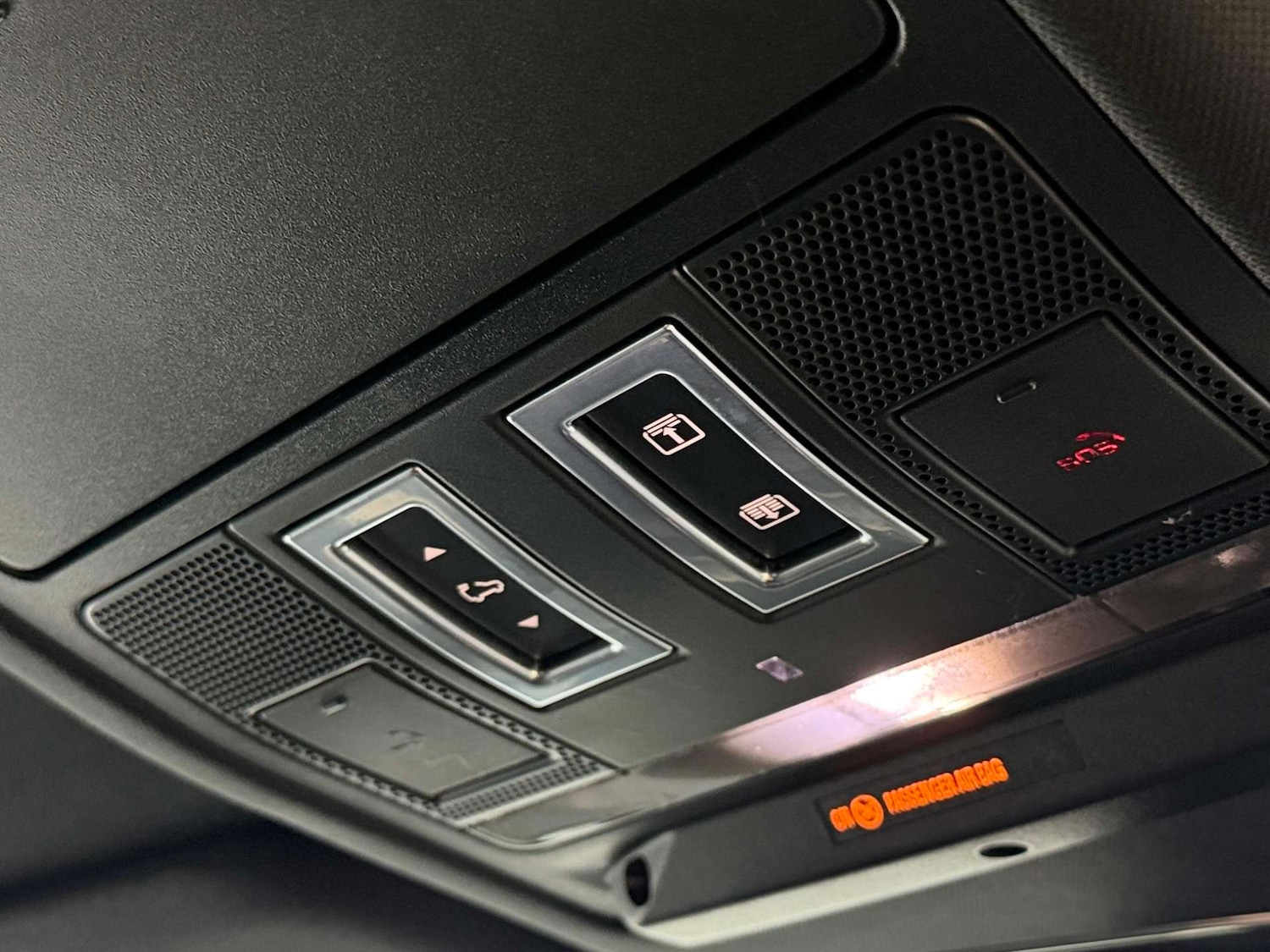 Used Land Rover Defender 2022 for sale - 76642923: Photo 42