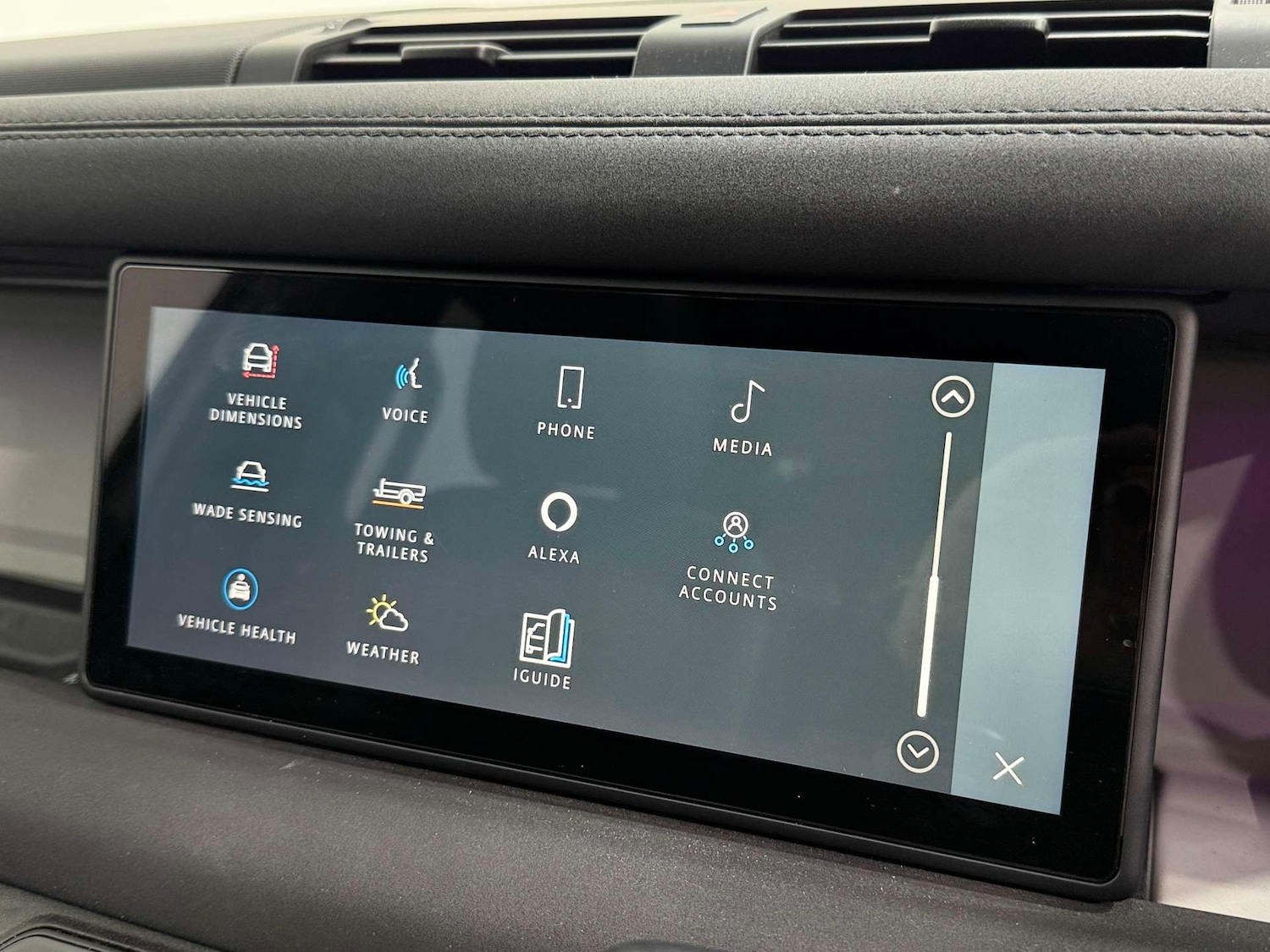 Used Land Rover Defender 2022 for sale - 76642923: Photo 51