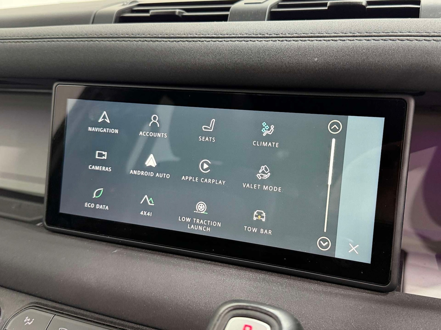 Used Land Rover Defender 2022 for sale - 76642923: Photo 52