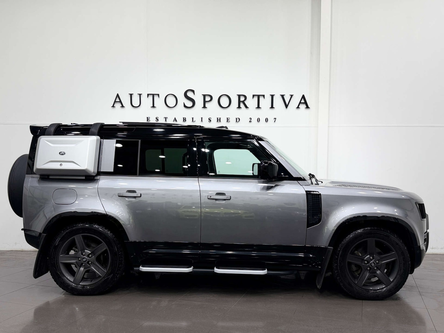 Used Land Rover Defender 2022 for sale - 76642923: Photo 6