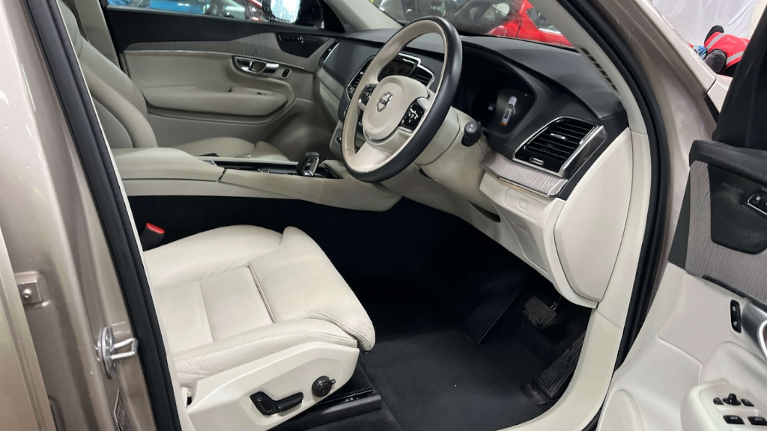 Used Volvo XC90 2024 for sale - 78031087: Photo 2