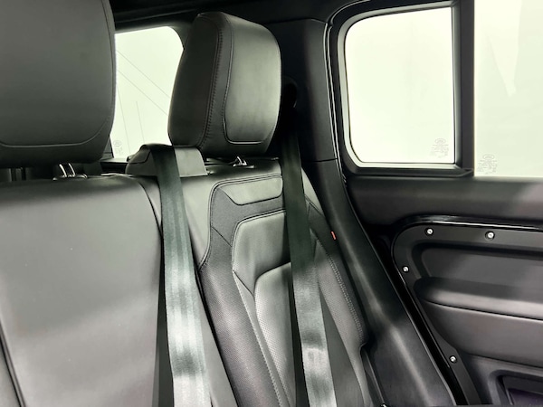 Used Land Rover Defender 2024 for sale - 76129214: Photo 17