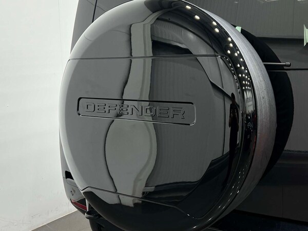 Used Land Rover Defender 2024 for sale - 76129214: Photo 30