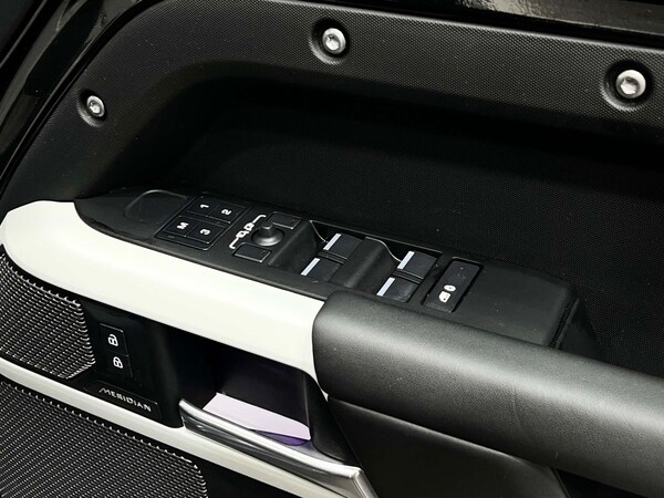 Used Land Rover Defender 2024 for sale - 76129214: Photo 39