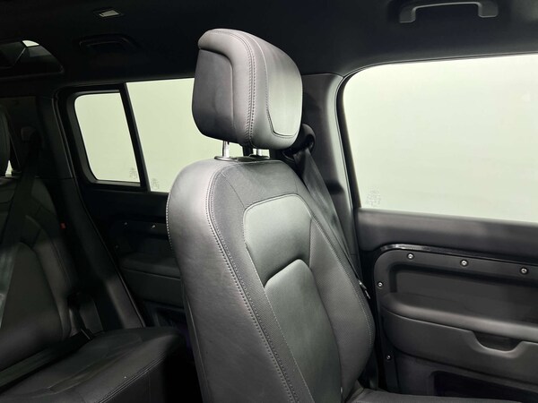 Used Land Rover Defender 2024 for sale - 76129214: Photo 41