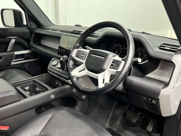 Used Land Rover Defender 2024 for sale - 76129214: Photo 46