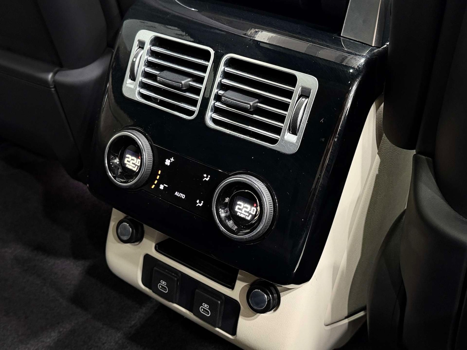 Used Land Rover Range Rover 2021 for sale - 76345021: Photo 17