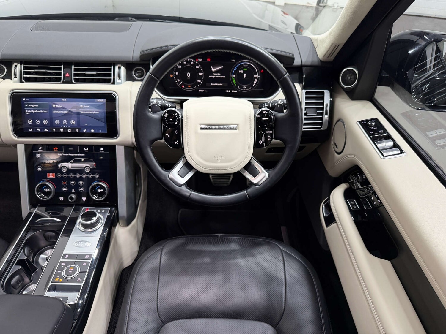 Used Land Rover Range Rover 2021 for sale - 76345021: Photo 24