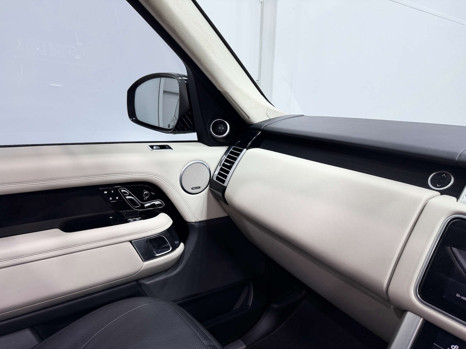 Used Land Rover Range Rover 2021 for sale - 76345021: Photo 36