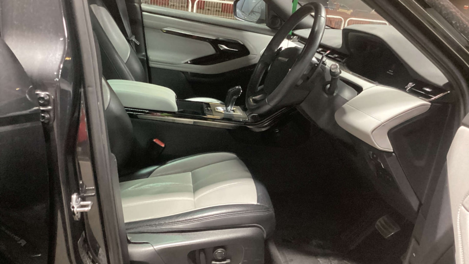 Used Land Rover Range Rover Evoque 2020 for sale - 76422530: Photo 2