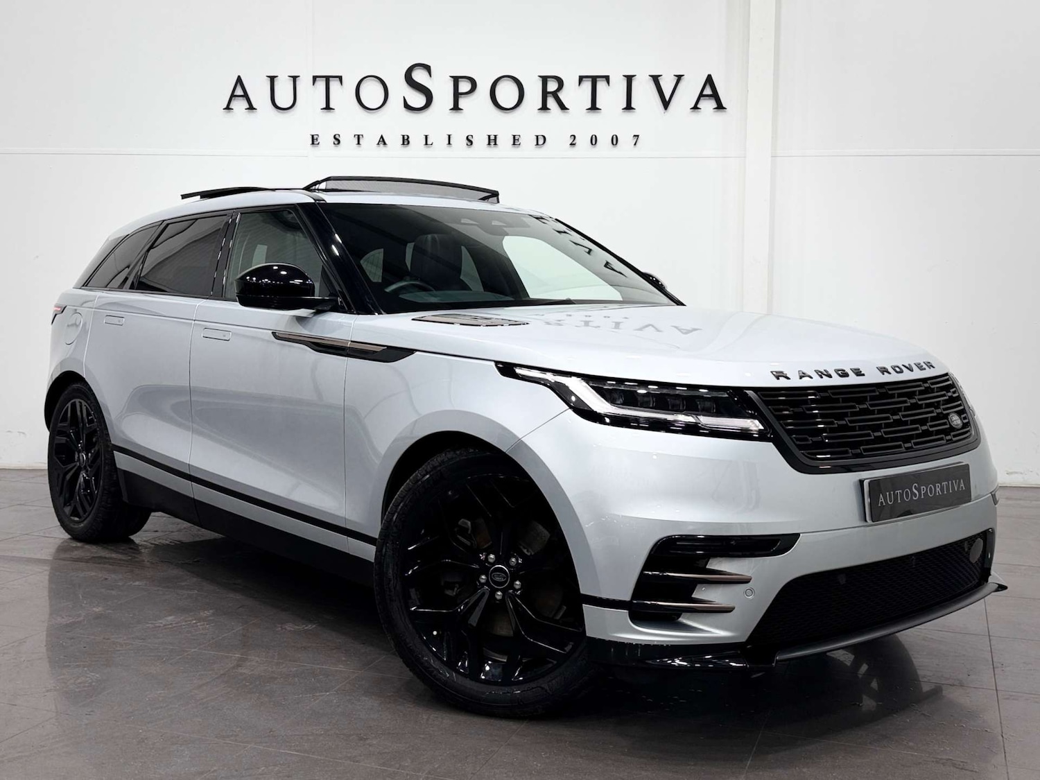 Used Land Rover Range Rover Velar 2022 for sale - 76304376: Photo 1