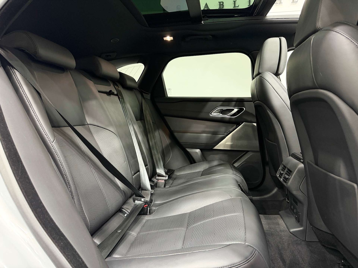 Used Land Rover Range Rover Velar 2022 for sale - 76304376: Photo 15