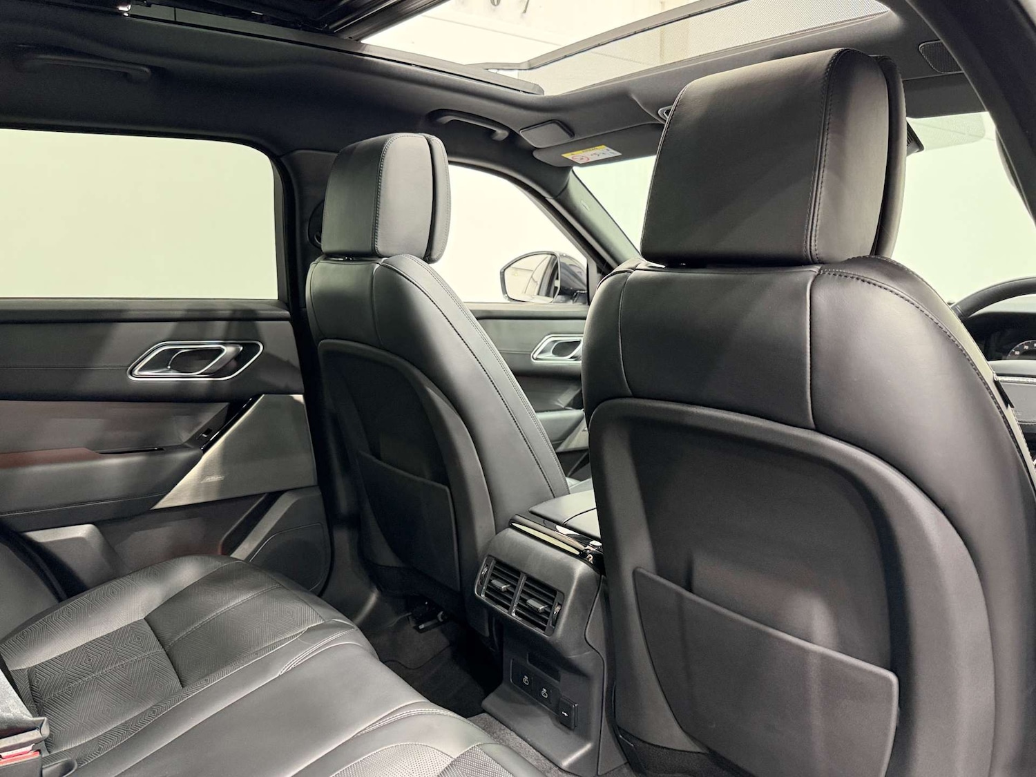 Used Land Rover Range Rover Velar 2022 for sale - 76304376: Photo 17