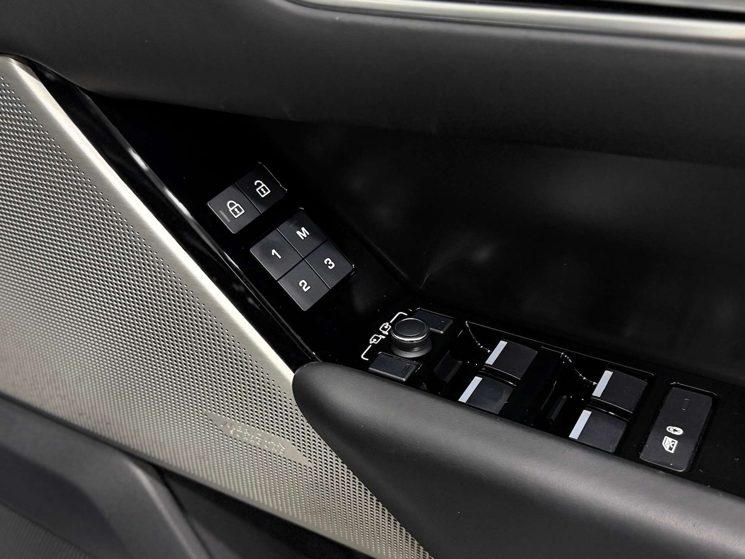 Used Land Rover Range Rover Velar 2022 for sale - 76304376: Photo 38
