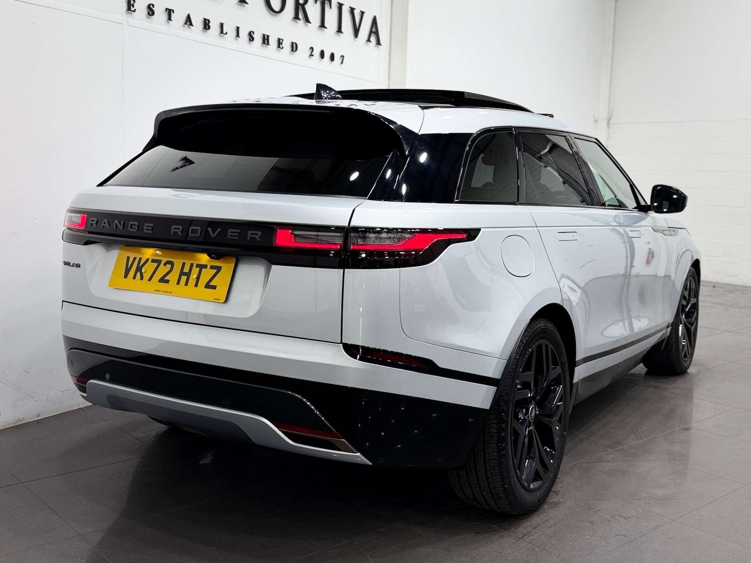 Used Land Rover Range Rover Velar 2022 for sale - 76304376: Photo 5