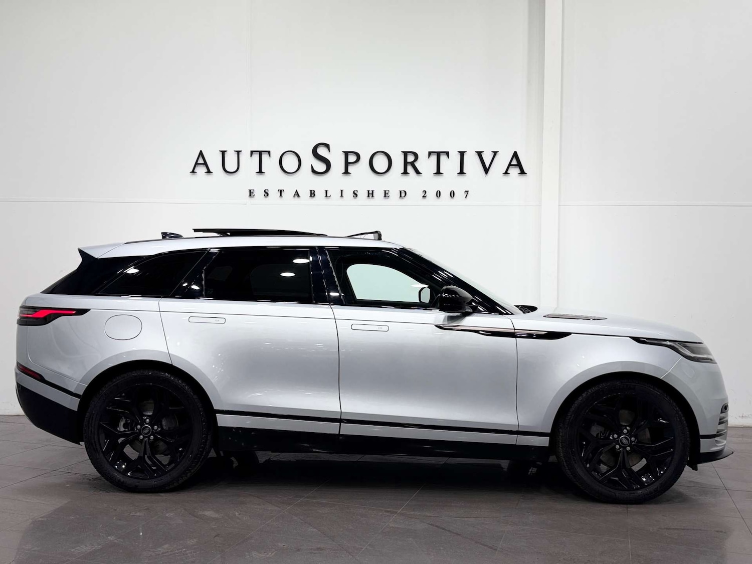 Used Land Rover Range Rover Velar 2022 for sale - 76304376: Photo 6