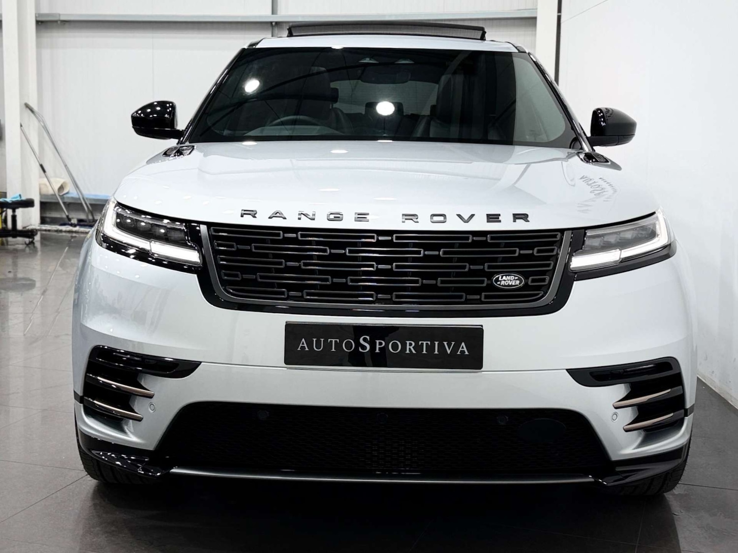 Used Land Rover Range Rover Velar 2022 for sale - 76304376: Photo 8